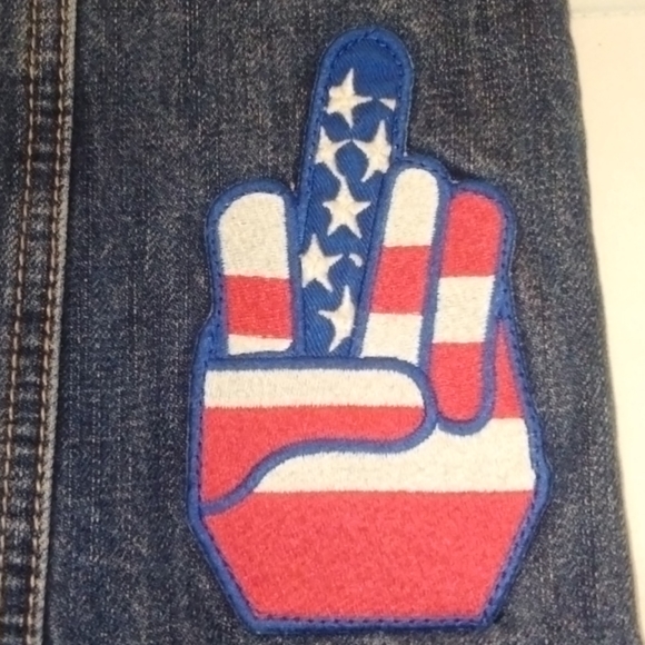 ☠️Kill City Studded Patched Denim Vest - Picture 7 of 9